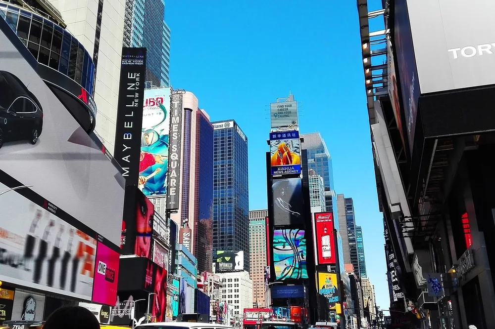 new york, new, york, ciel, bleu, place, monument, new-york, city, nature, usa, building, manhatan, états unis, manhattan, etats unis, etats-unis, immeubles, états-unis, batiment, architecture, façade, façade immeuble, ville, urbain, ciel bleu, bâtiment, édifice, vitre, time, square, moderne, gratte-ciel, architecture moderne, publicités, business, jour
