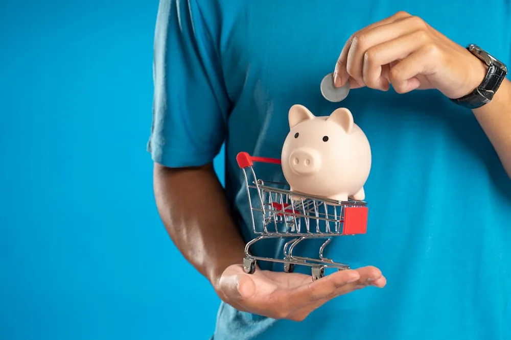 Photos gratuites de aide financière, argent, arrière-plan bleu