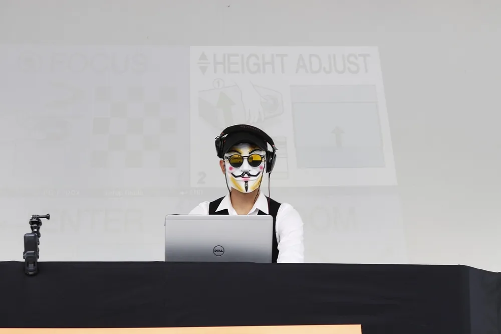 Photos gratuites de à l'intérieur, analyste de sécurité, anonyme