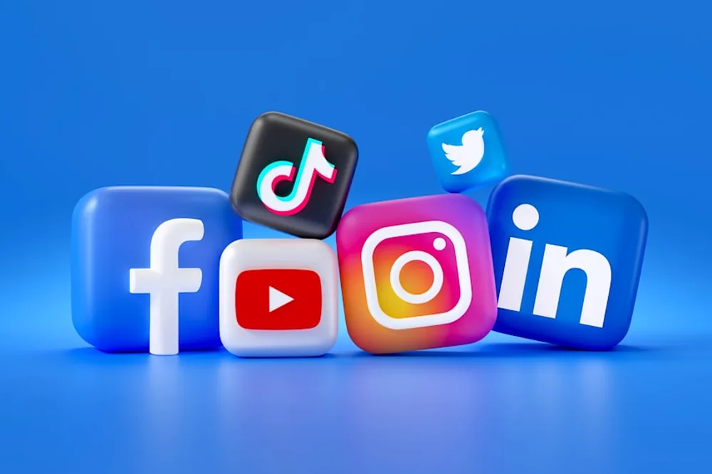 Social Media Logos in 3D. Facebook, Instagram, Twitter, TikTok, YouTube, LinkedIn. Feel free to contact me through email mariia@shalabaieva.com